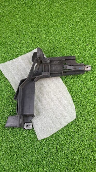 e46: Крепление фары левое BMW 3 E46 7) В отличном состоянии, очень — 1