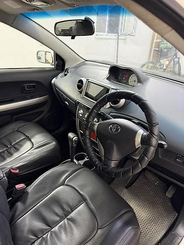 mazda 5: Toyota Ist: 2003 г., 1.3 л, Автомат, Бензин, Седан — 6