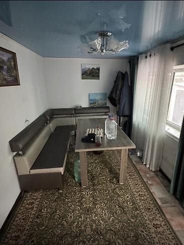 возле трассы: 4 комнаты, Собственник — 8