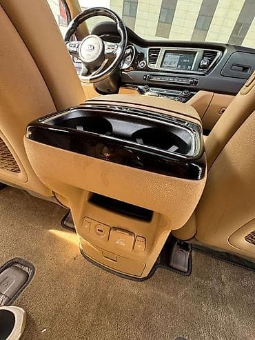машина 7 мест: Kia Carnival: 2019 г., 2.2 л, Автомат, Дизель, Минивэн — 6