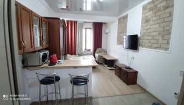 квартиры посуточно бишкек 2 комнатные: 1 комната, Телевизор — 1