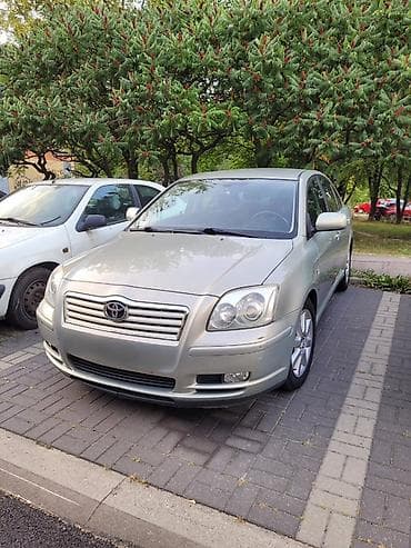 Toyota Avensis: 2004 г., 2 л, Автомат, Бензин, Седан