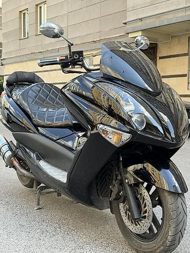 Мототехника: Yamaha Majesty(CP250) – городской максискутер в чёрном цвете — 2