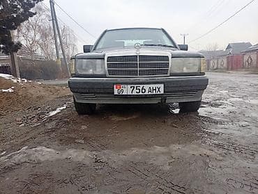 бампер на 124 мерс: Mercedes-Benz 190: 1987 г., 2.3 л, Ручные, Бензин, Седан — 4