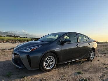 Унаа сатуу: Toyota Prius: 2019 г., 1.8 л, Гибрид, Хетчбек — 4