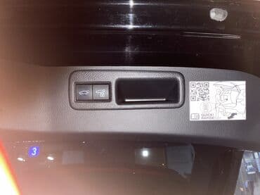 Toyota: Toyota Venza: 2021 г., 2.5 л, Гибрид, Кроссовер — 8