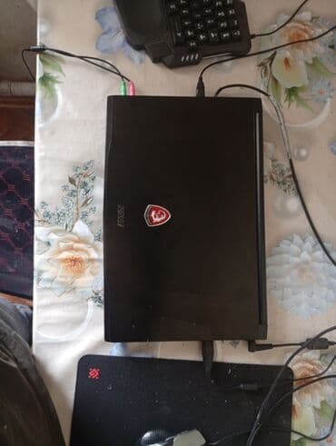 ноутбуки бу бишкек: Игровой ноутбук msi комплекте.мини клавиатура.мышка.коврик.наушник. - — 9