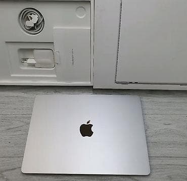Ноутбуки Apple (MacBook): MacBook Air M4 Состояние как новый! Полный заводской комплект! 16/256 — 2