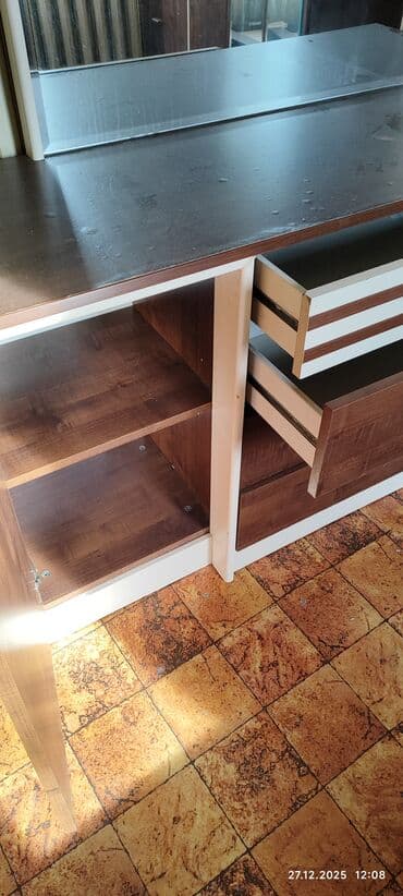 кухоный гарнитур буу: Спальный гарнитур, Б/у, Двуспальная кровать, Шкаф, Комод, Самовывоз — 8