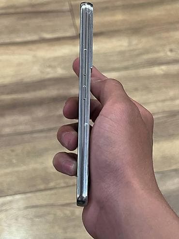 ми 15 про: Samsung Galaxy S22, Б/у, 128 ГБ, цвет - Белый, 2 SIM — 2
