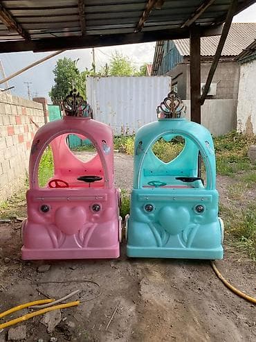детские машинки для катания: Детский электрокар, Б/у — 2