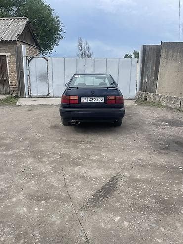 Volkswagen: Volkswagen Vento: 1992 г., 2 л, Кол менен иштөөчү, Бензин — 8