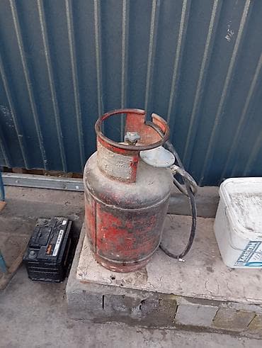 Бакча эмереги: Газовый баллон с редуктором и шлангом. - Объем: стандартный бытовой — 1