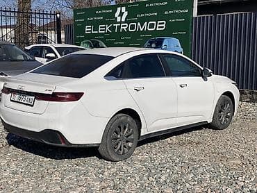 Geely: Geely : 2022 г., Электромобиль, Фастбек — 5