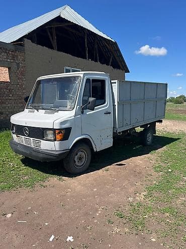814 d: Грузовик, Mercedes-Benz, Стандарт, 4 т — 2