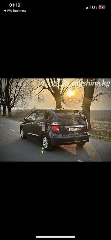 водный велосипед: Honda Edix: 2004 г., 1.7 л, Автомат, Бензин, Лифтбек — 5