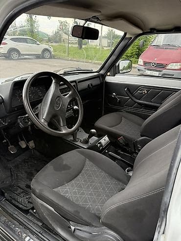 ВАЗ (ЛАДА): ВАЗ (ЛАДА) 4x4 Нива: 2010 г., 1.7 л, Механика, Бензин, Внедорожник — 7