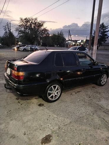 w210 e280: Volkswagen Vento: 1993 г., 1.8 л, Механика, Бензин, Седан — 4