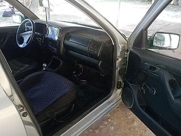 хунчи авто: Volkswagen Vento: 1993 г., 1.8 л, Механика, Бензин, Седан — 6