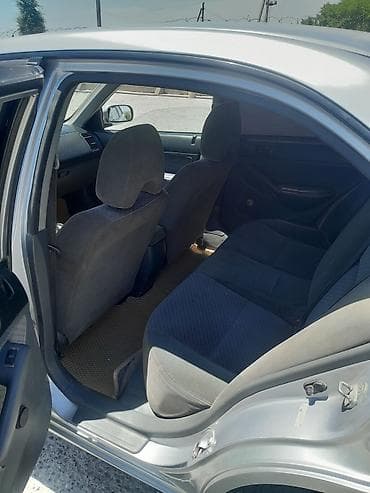 капот аккорд: Honda Civic: 2005 г., 1.7 л, Автомат, Бензин, Седан — 8