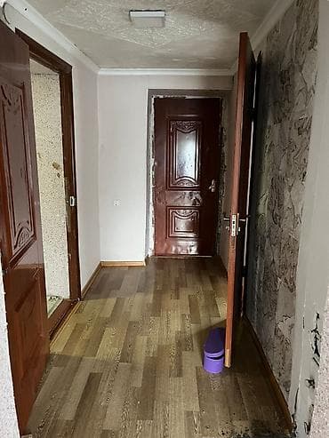 дом комната: Дом с участком. Отдельно стоящий одноэтажный жилой дом с двускатной — 10