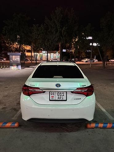эшаки: Toyota Corolla: 2018 г., 1.8 л, Гибрид, Седан — 2