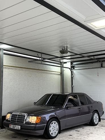Унаа: Mercedes-Benz E-Class: 1992 г., 2.2 л, Кол менен иштөөчү, Бензин, Седан — 1