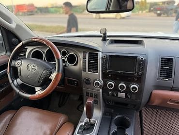 toyota sequi: Toyota Sequoia: 2010 г., Бензин, Внедорожник — 8