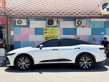 300 000: Toyota Crown: 2023 г., 2.5 л, Вариатор, Гибрид, Кроссовер — 3