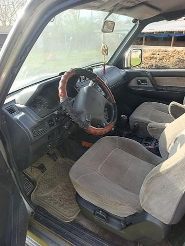 m5 e60: Mitsubishi Pajero: 1996 г., 3 л, Ручные, Бензин, Внедорожник — 8