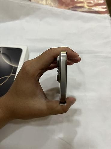 iphone cs max: IPhone 16 Pro, Б/у, 256 ГБ, Natural Titanium, Чехол, Кабель, Коробка, 88 % — 3