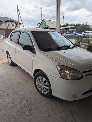 Toyota Echo: 2004 г., 1.5 л, Автомат, Бензин, Седан — 1