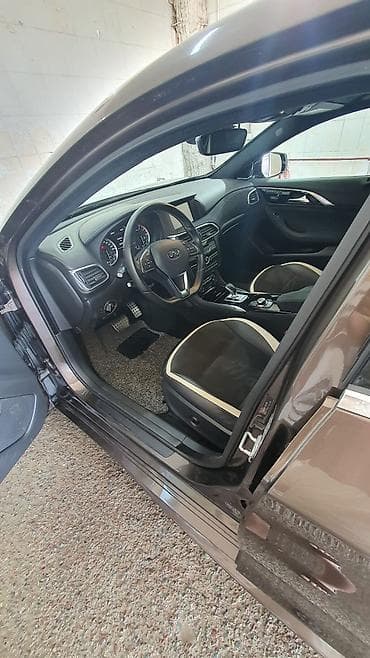 sprinter 315: Infiniti : 2016 г., 2 л, Робот, Бензин, Хэтчбэк — 7