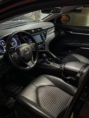 Транспорт: Toyota Camry: 2020 г., 2.5 л, Автомат, Бензин, Седан — 7