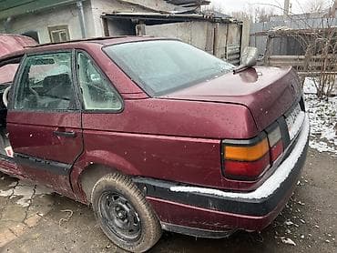 Volkswagen: Volkswagen Passat: 1989 г., Механика, Бензин, Седан — 4