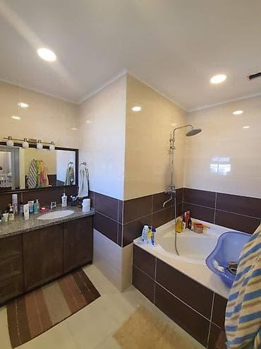 Үйлөр: Продаю дом в одном из лучших районов города! Киргизия-1, ул — 8