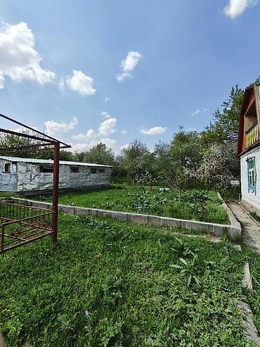 бишкек участка: Продаю дачу, участок 5 соток, от города 18 км, родниковая и полевная — 5