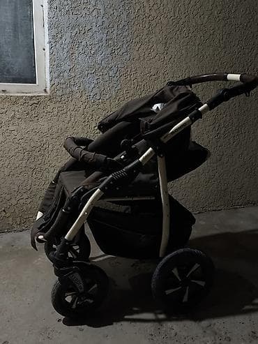 детские коляски 2 в 1: Срочно продаю с переездом Стульчик для кормления бонусом дам коляску — 2