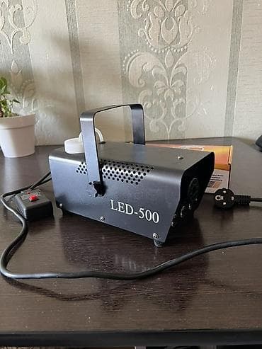 аппарат для копчения: Дым-машина LED-500 с подсветкой - Компактная сценическая дым-машина — 2