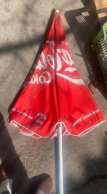 зонтик для кафе: ТУРЦИЯ. Фирменный зонт с крепителем Кока-Кола. Сверх прочный 3500 — 1