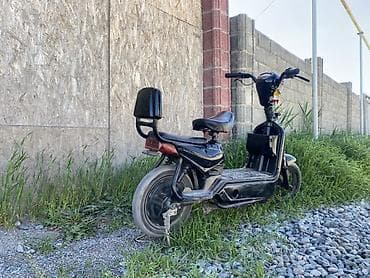 батарейка для скутера: Электроскутер (городской мопед) черного цвета Описание и особенности — 3