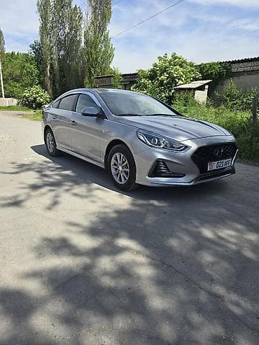 Hyundai Sonata: 2023 г., 2 л, Автомат, Газ, Седан