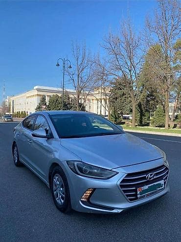 byd e2 2022: Hyundai Elantra: 2018 г., 1.6 л, Бензин, Седан — 4