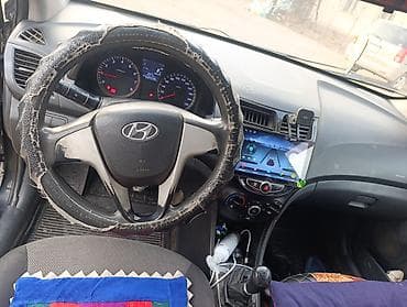 кона авто: Hyundai Accent: 2013 г., 1.6 л, Ручные, Седан — 4