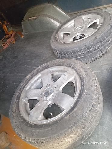 Комплект из 2 колес Mercedes: легкосплавные диски + летние шины — 3