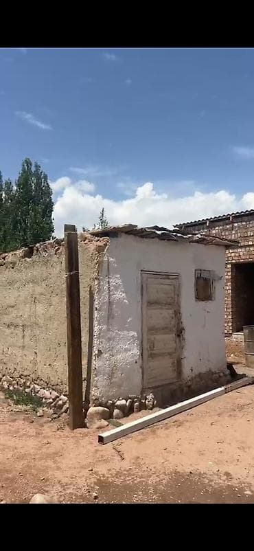 крыша ферма: Хозпостройка/сарай из самана и кирпича - Компактное одноэтажное — 1