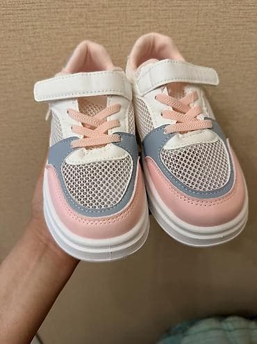 dunk low: Продается новая детская обувь Размер 31 (длина стельки 20 см) Цена — 2