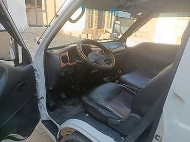Жеңил жүк ташуучу унаа, Hyundai, Стандарт, 3 т, Колдонулган — 3
