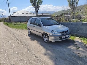 Toyota Raum: 1997 г., 1.5 л, Автомат, Бензин, Хэтчбэк