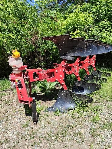 плуг на трактор: Оборотные навесные плуги для трактора - Конфигурации на выбор: 3–5 — 2